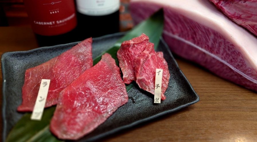 【10月の限定仕入れ】“山形牛” ランプとイチボの食べ比べ(特別価格:1,800円)